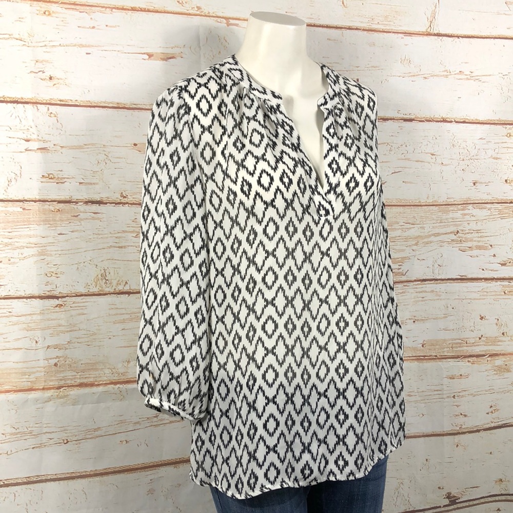 D9 - Banana Republic Sheer White & Black Tunic - XS